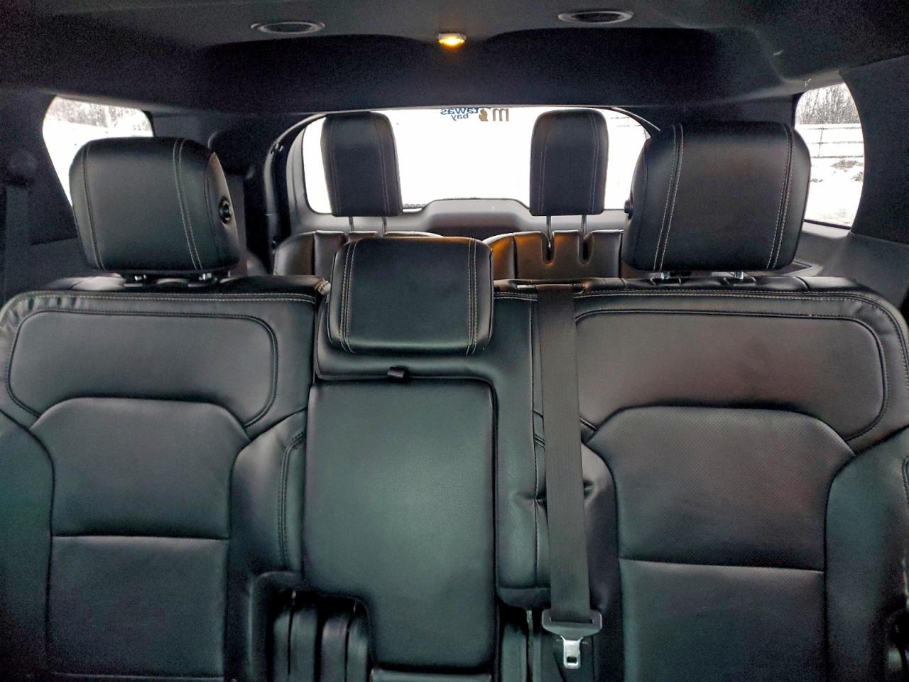 Ford Explorer Limited Image 6