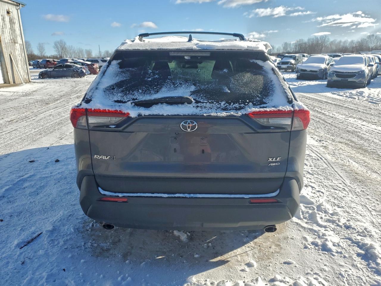 Toyota RAV4 Xle Image 7