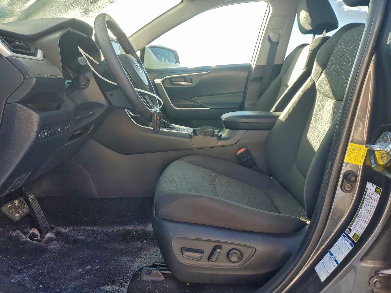 Toyota RAV4 Xle Image 6