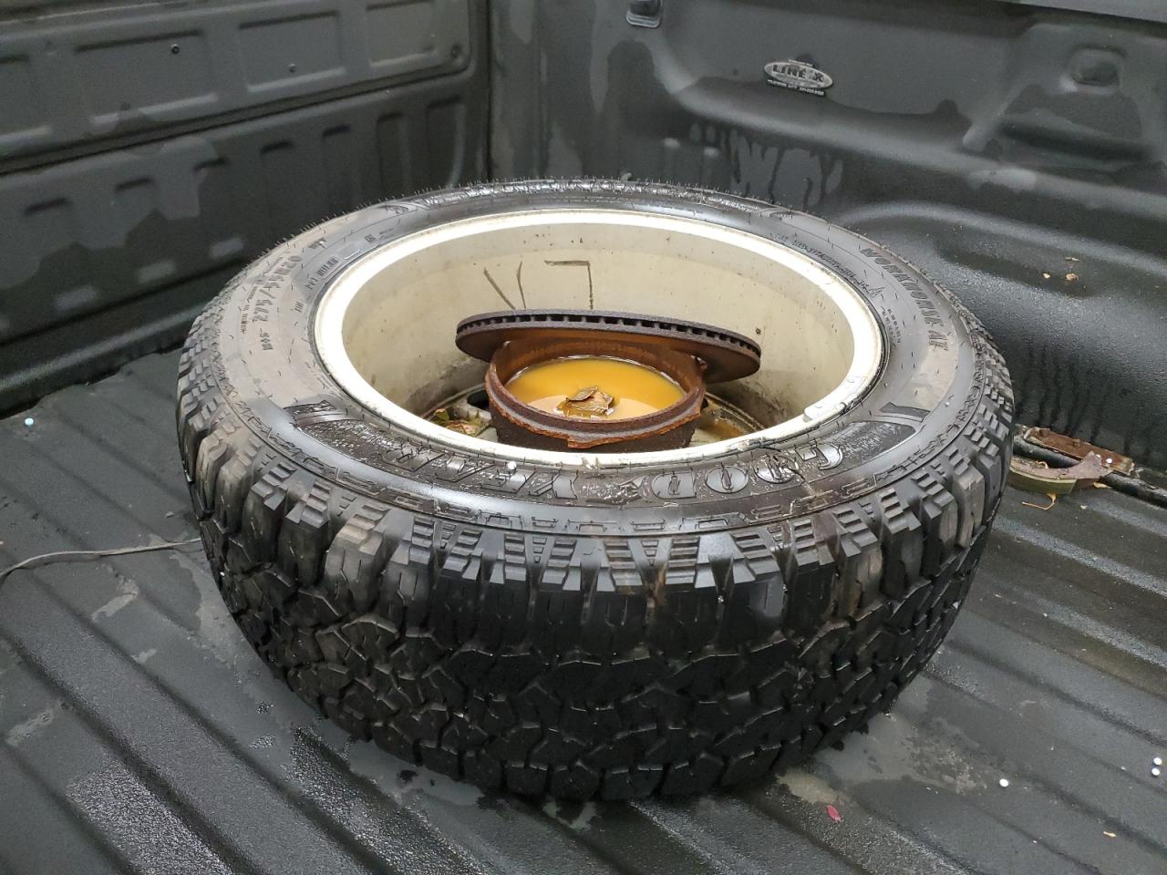 GMC Sierra K1500 Sle Image 2