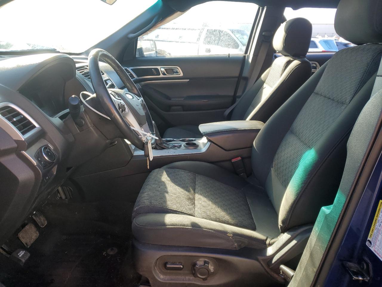 Ford Explorer Xlt Image 4