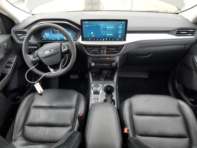 Ford Escape Platinum Image 3
