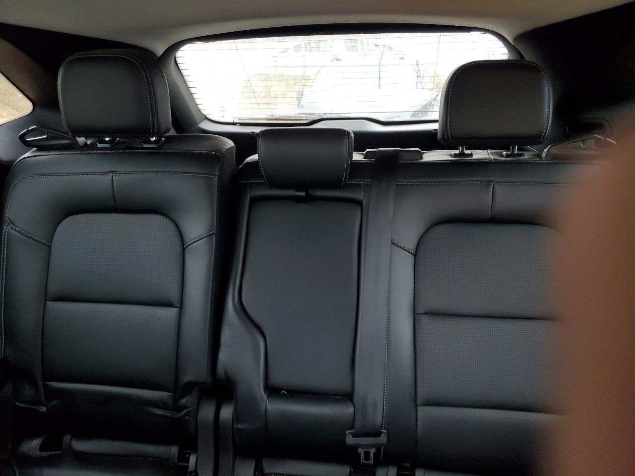 Ford Escape Platinum Image 11