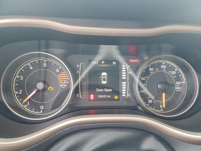 Jeep Grand Cherokee Latitude Image 4