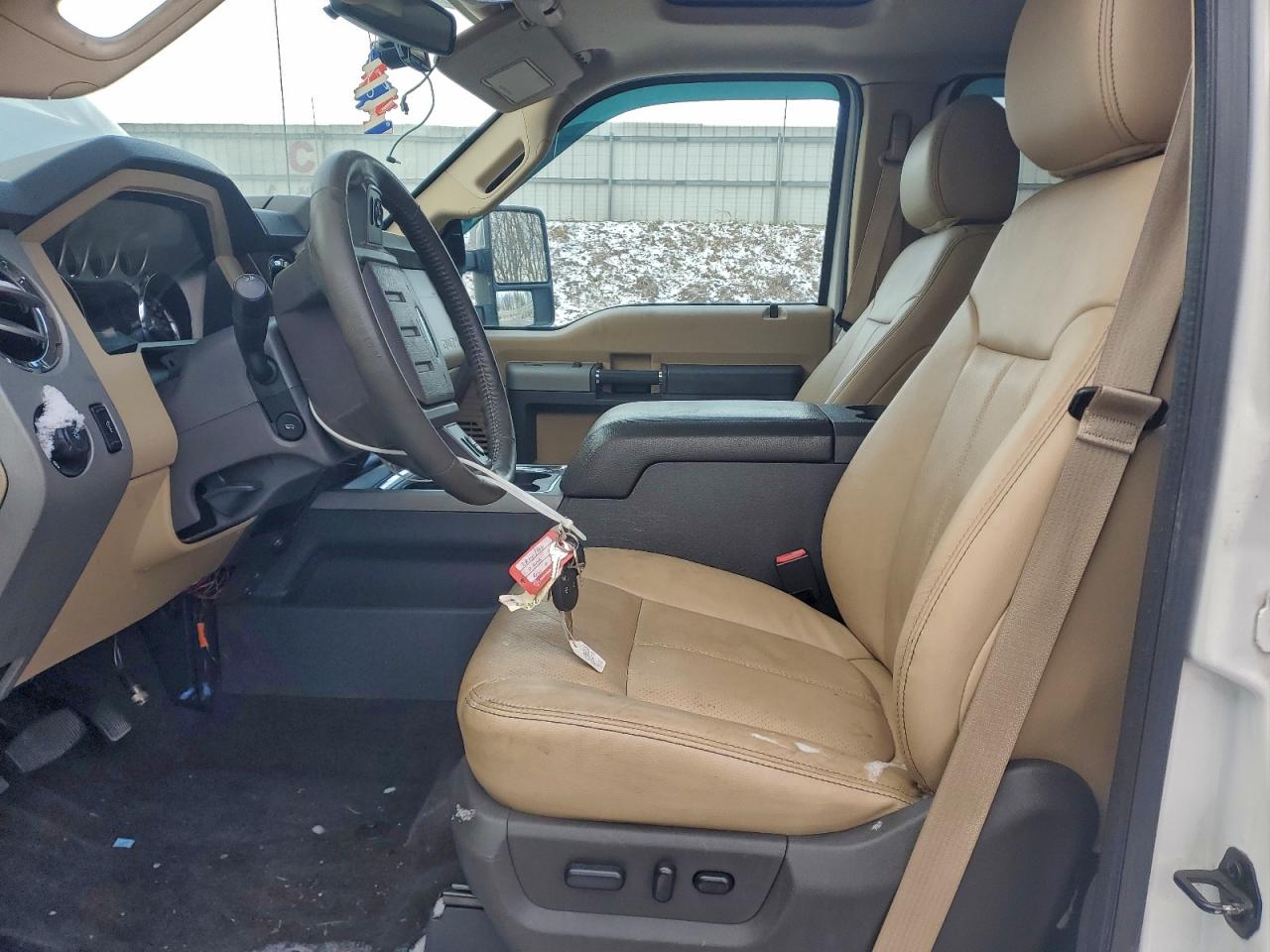 Ford F-350 Super Duty Image 11