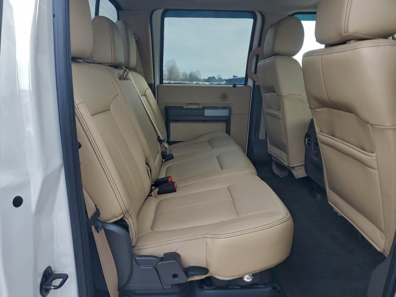 Ford F-350 Super Duty Image 4