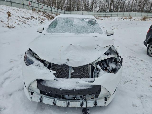 Toyota Corolla L Image 10