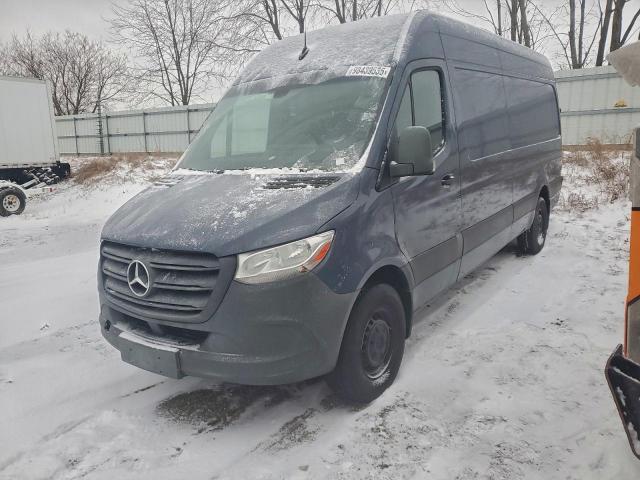  Salvage Mercedes-Benz Sprinter