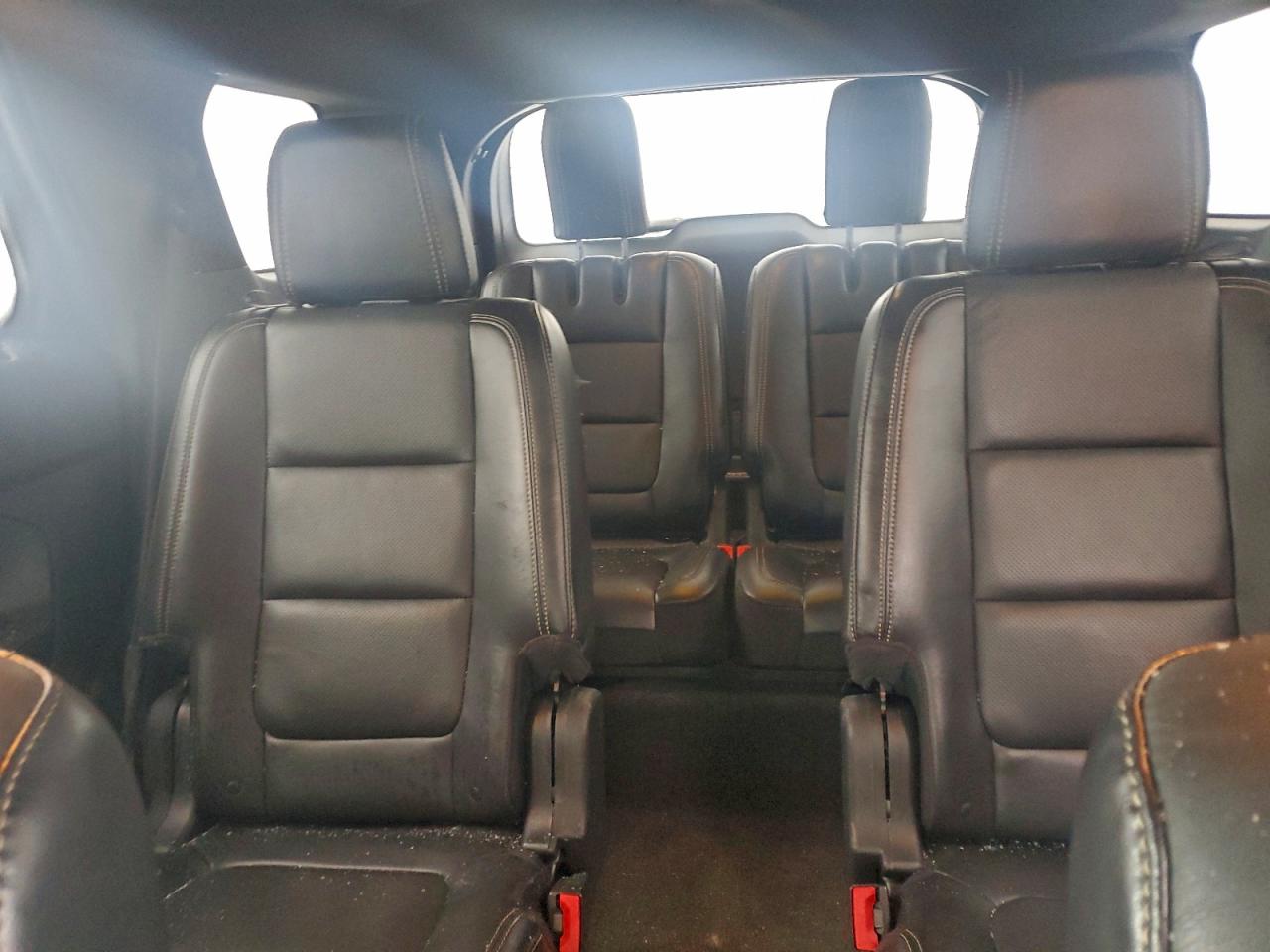 Ford Explorer Sport Image 13