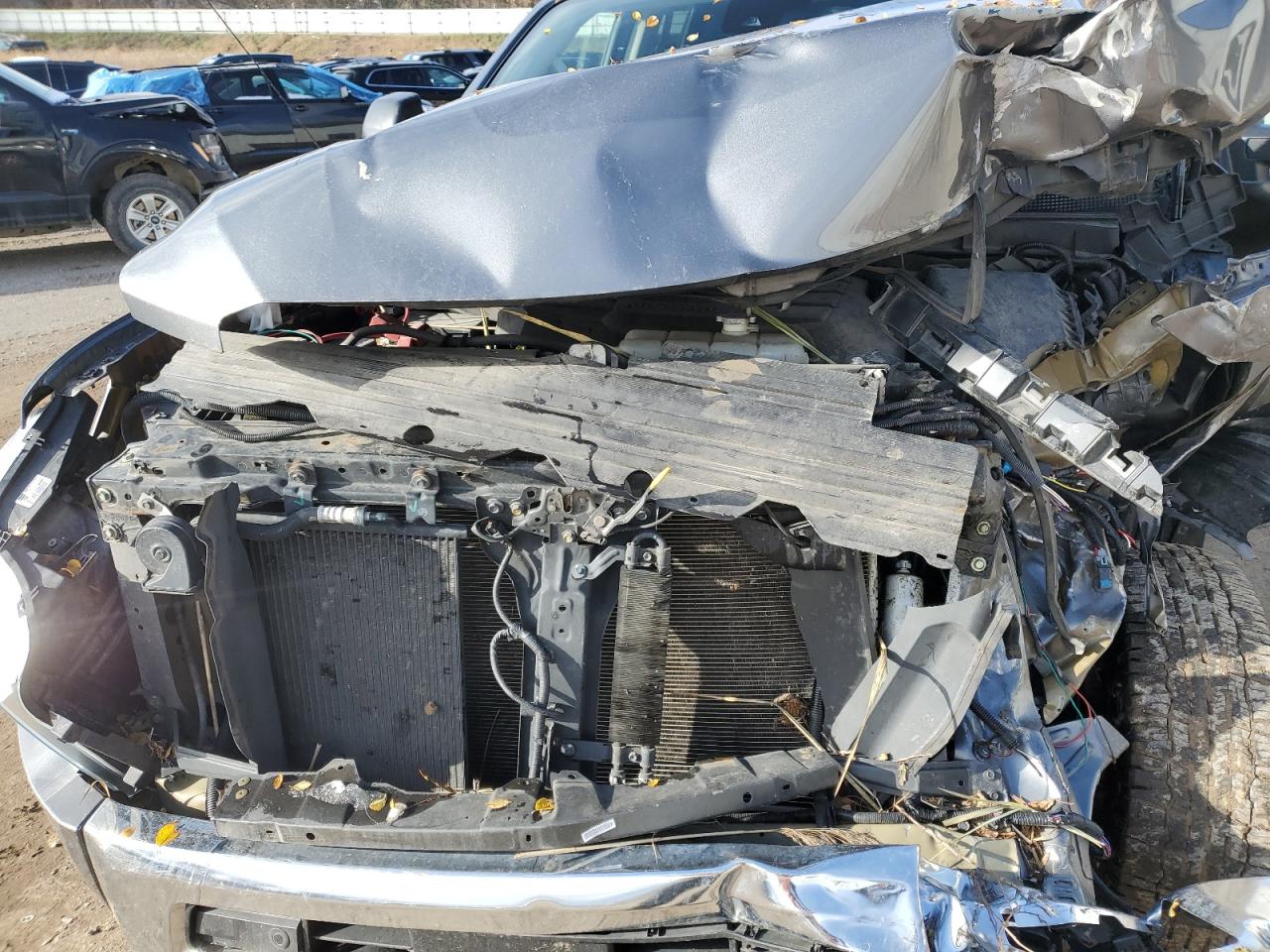 Nissan Titan Sv Image 3