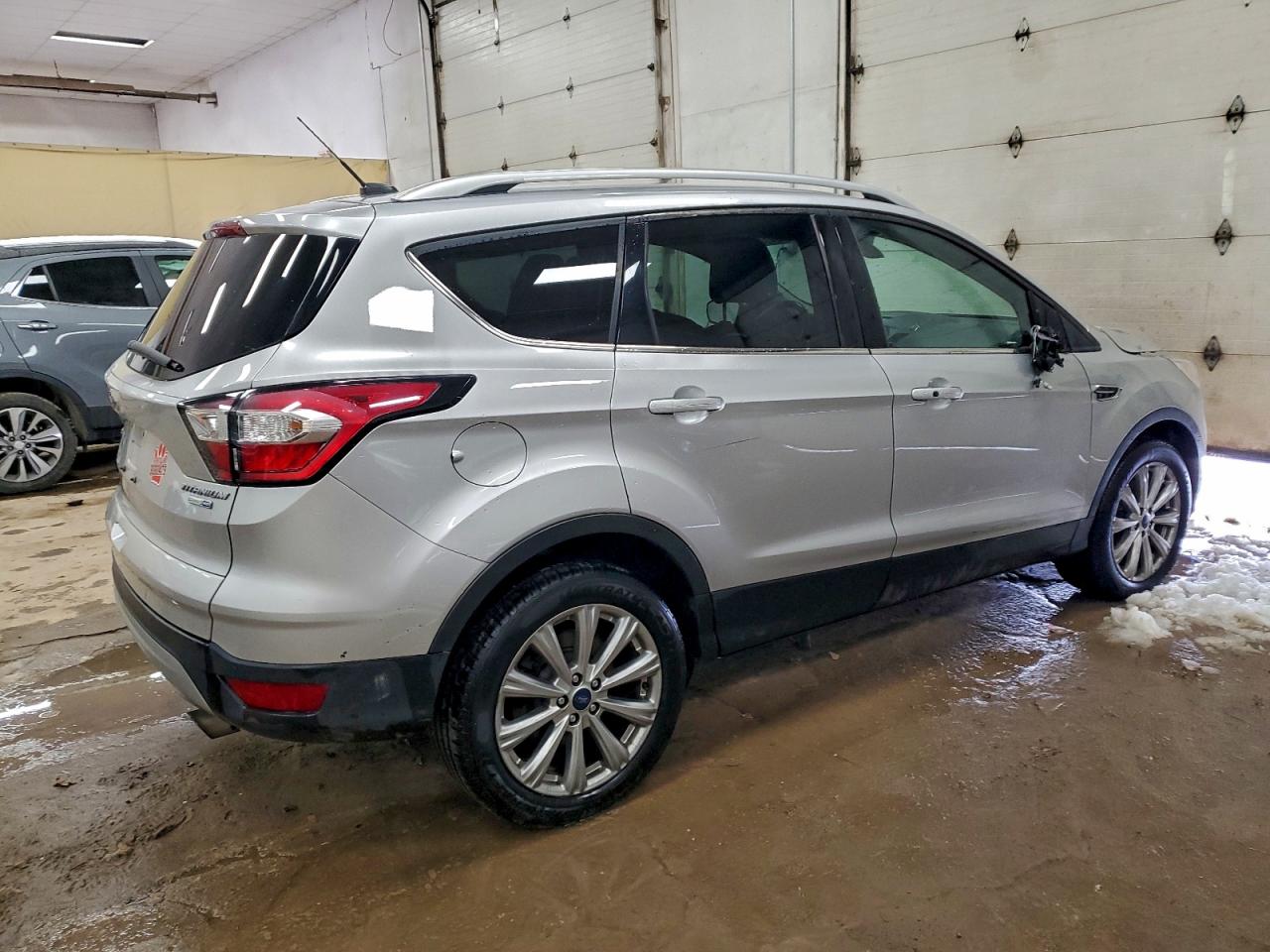 Ford Escape Titanium Image 3