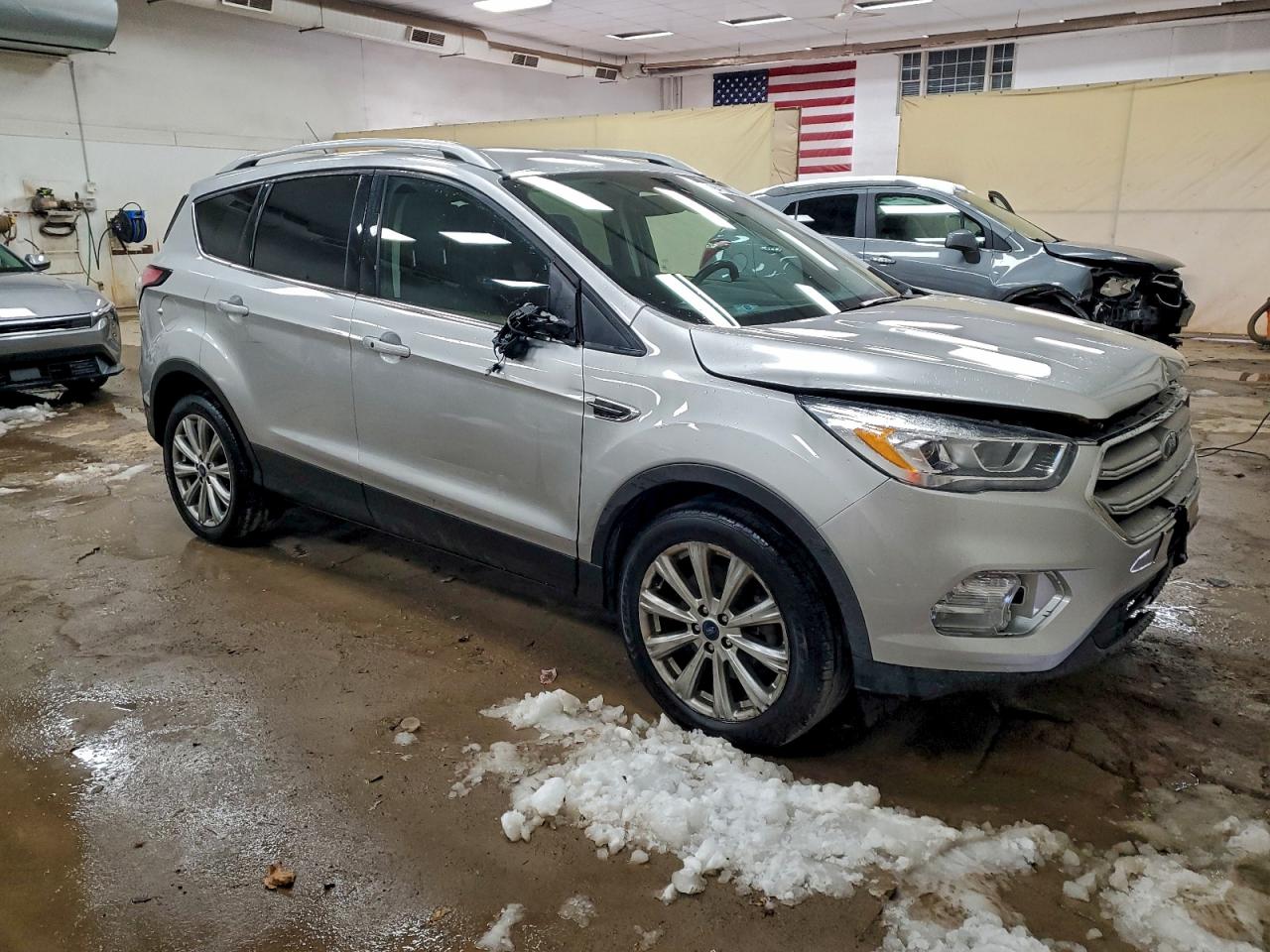 Ford Escape Titanium Image 12