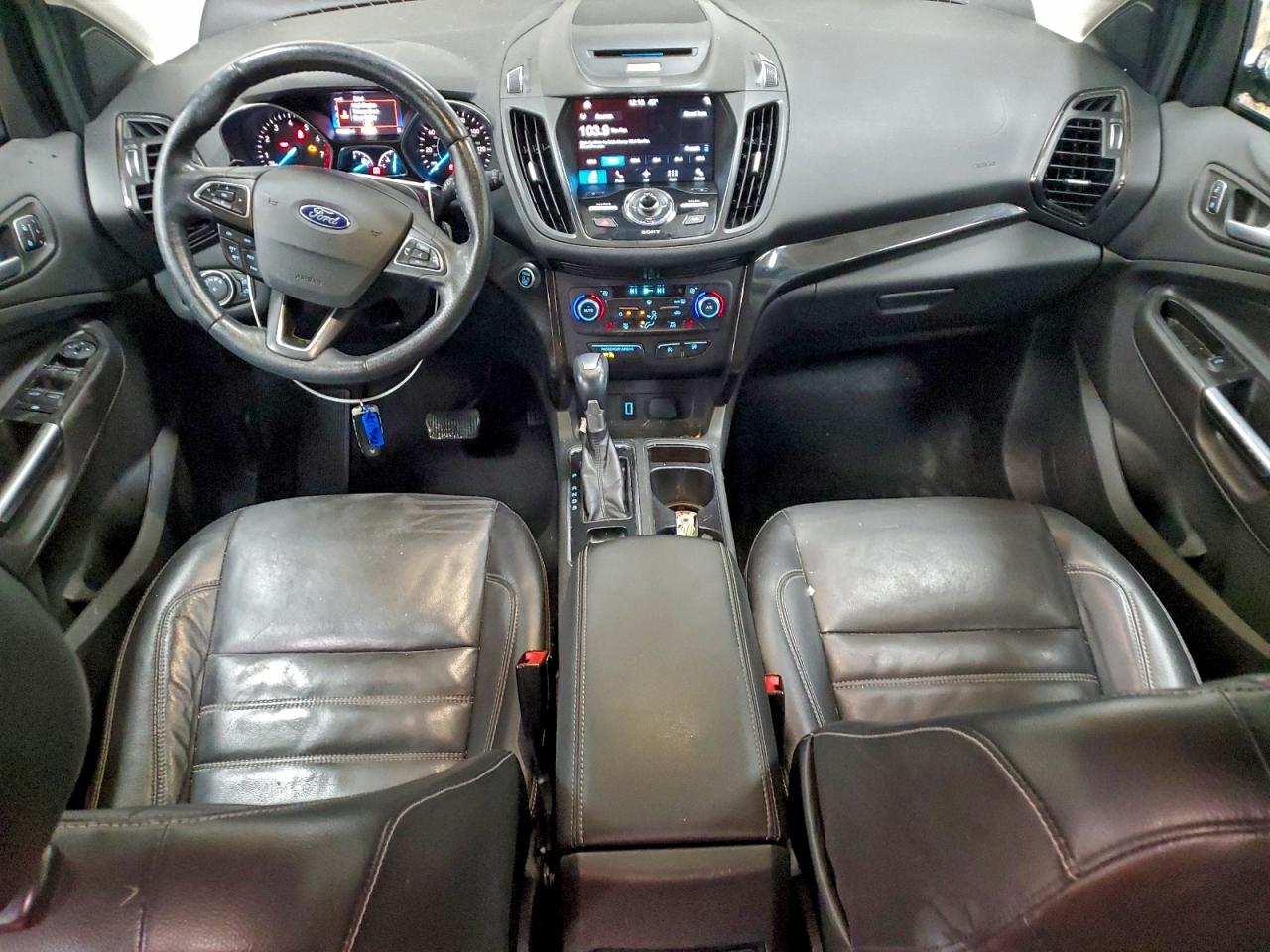 Ford Escape Titanium Image 6