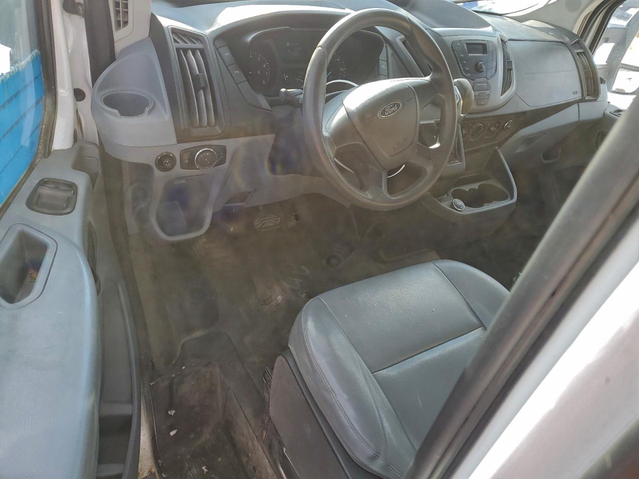 Ford Transit T-250 Image 13