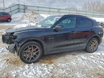  Salvage Alfa Romeo Stelvio