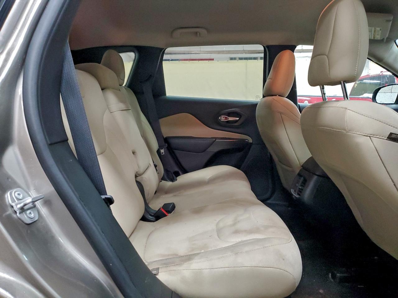 Jeep Grand Cherokee Latitude Image 13