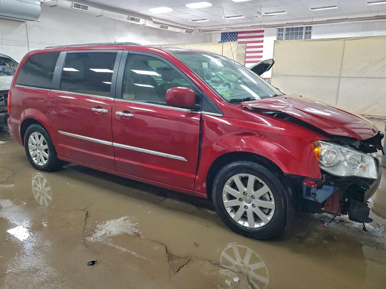 Chrysler Minivan Touring Image 5