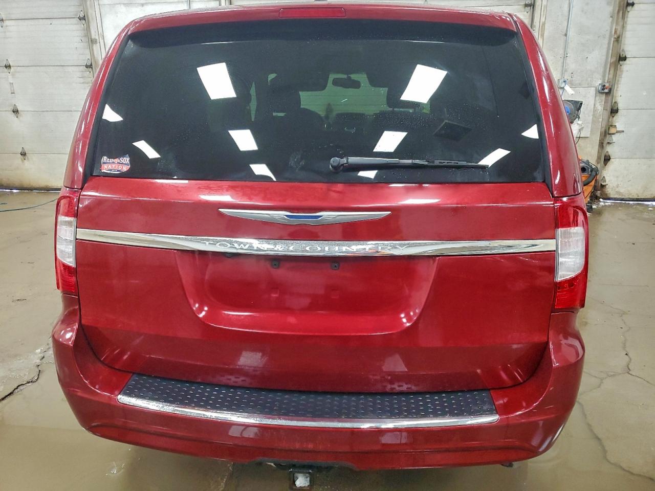 Chrysler Minivan Touring Image 6