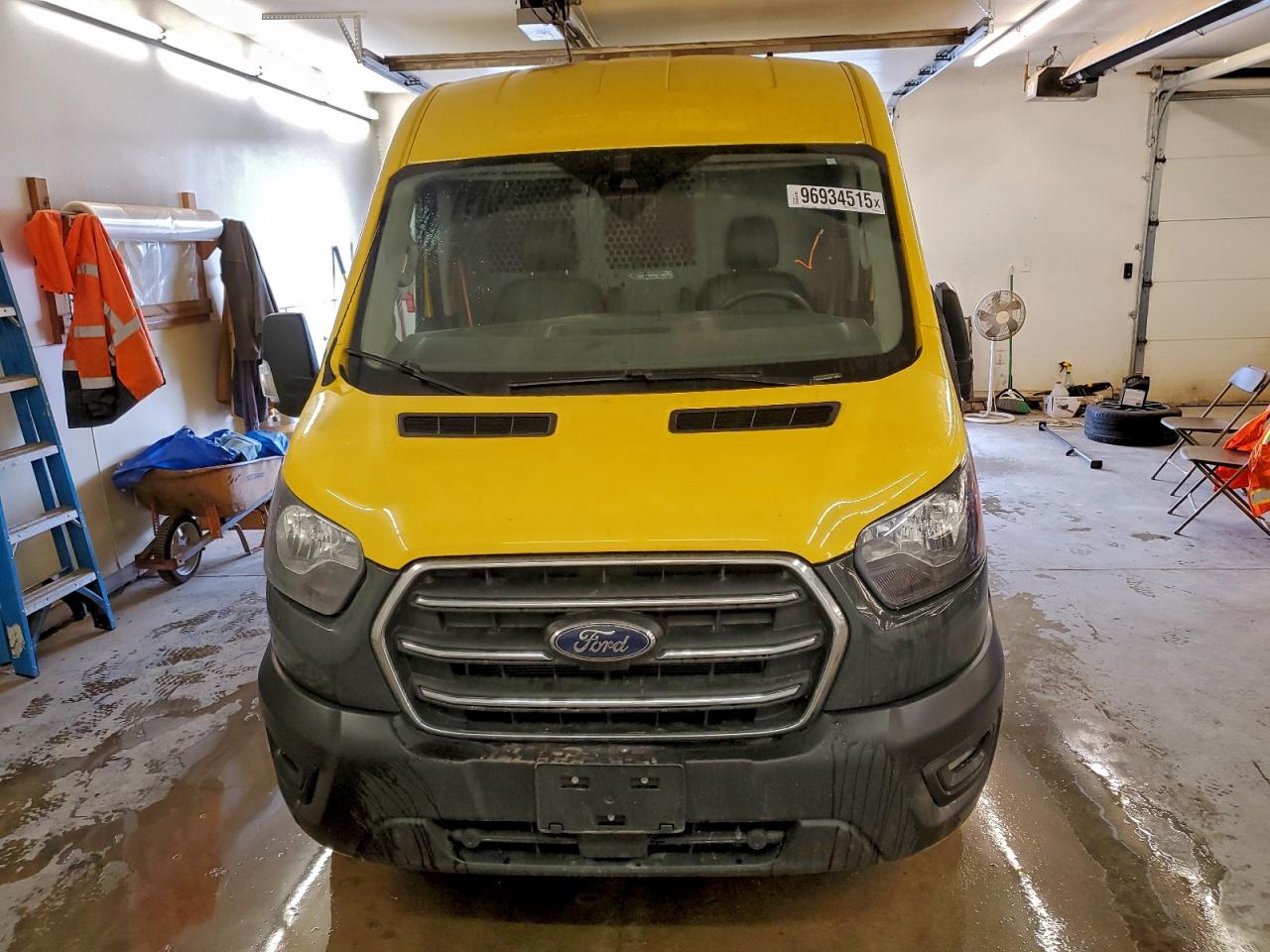 Ford Transit T-150 Image 10