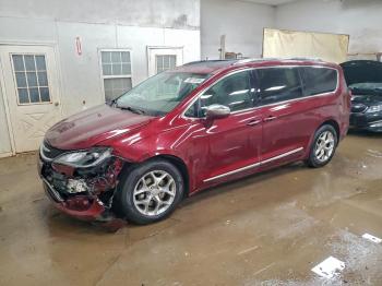 Salvage Chrysler Pacifica