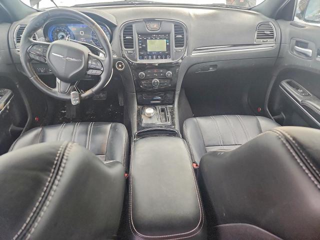 Chrysler 300 S Image 10