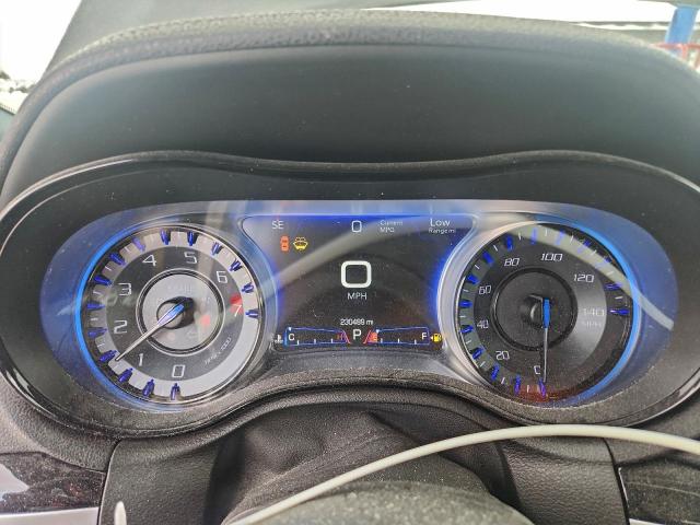 Chrysler 300 S Image 2