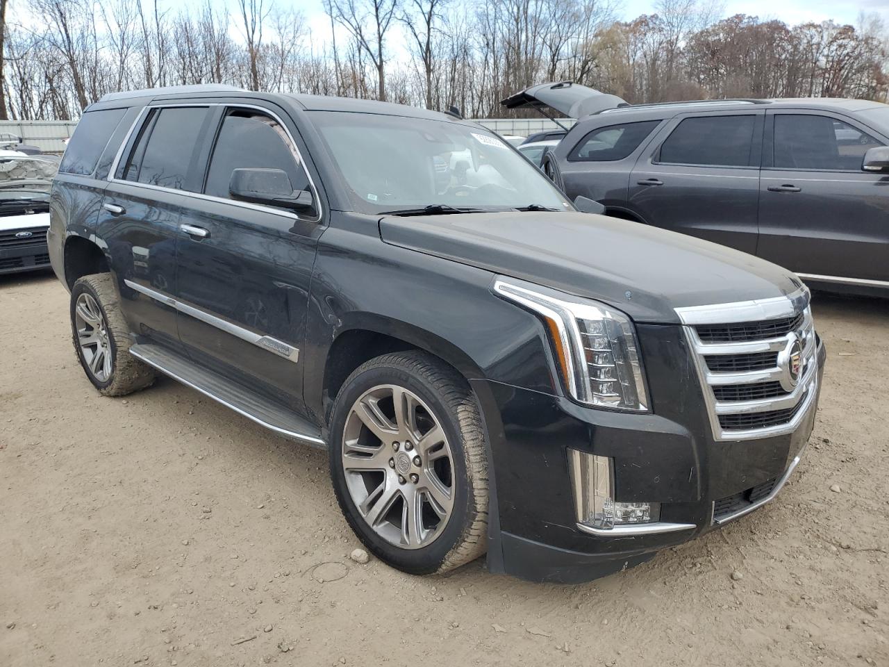 Cadillac Escalade Luxury Image 2