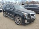 Cadillac Escalade Luxury Image 2