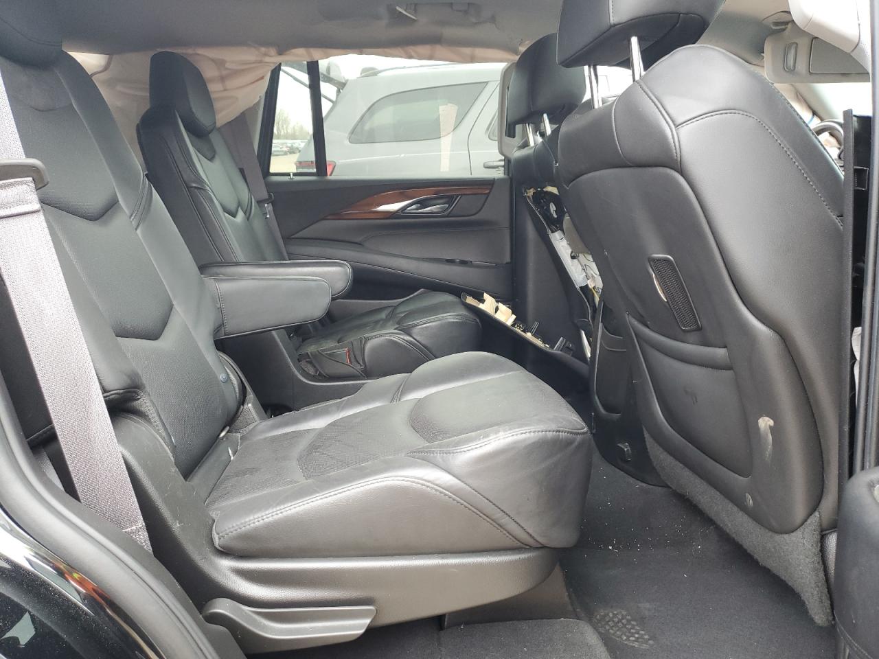 Cadillac Escalade Luxury Image 7