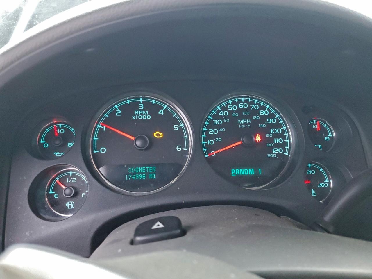 GMC Sierra K2500 Heavy Duty Image 8