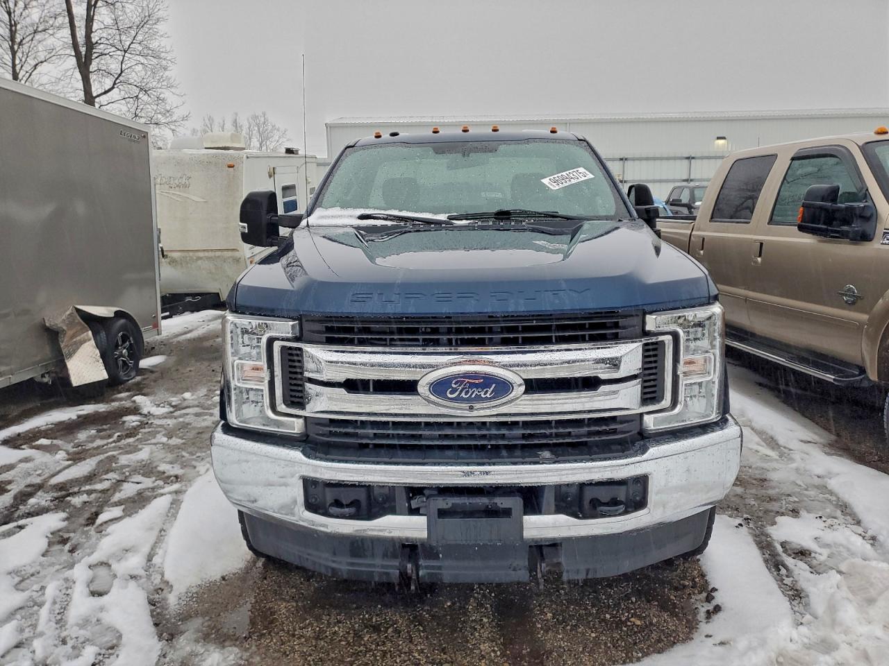 Ford F-350 Super Duty Image 11
