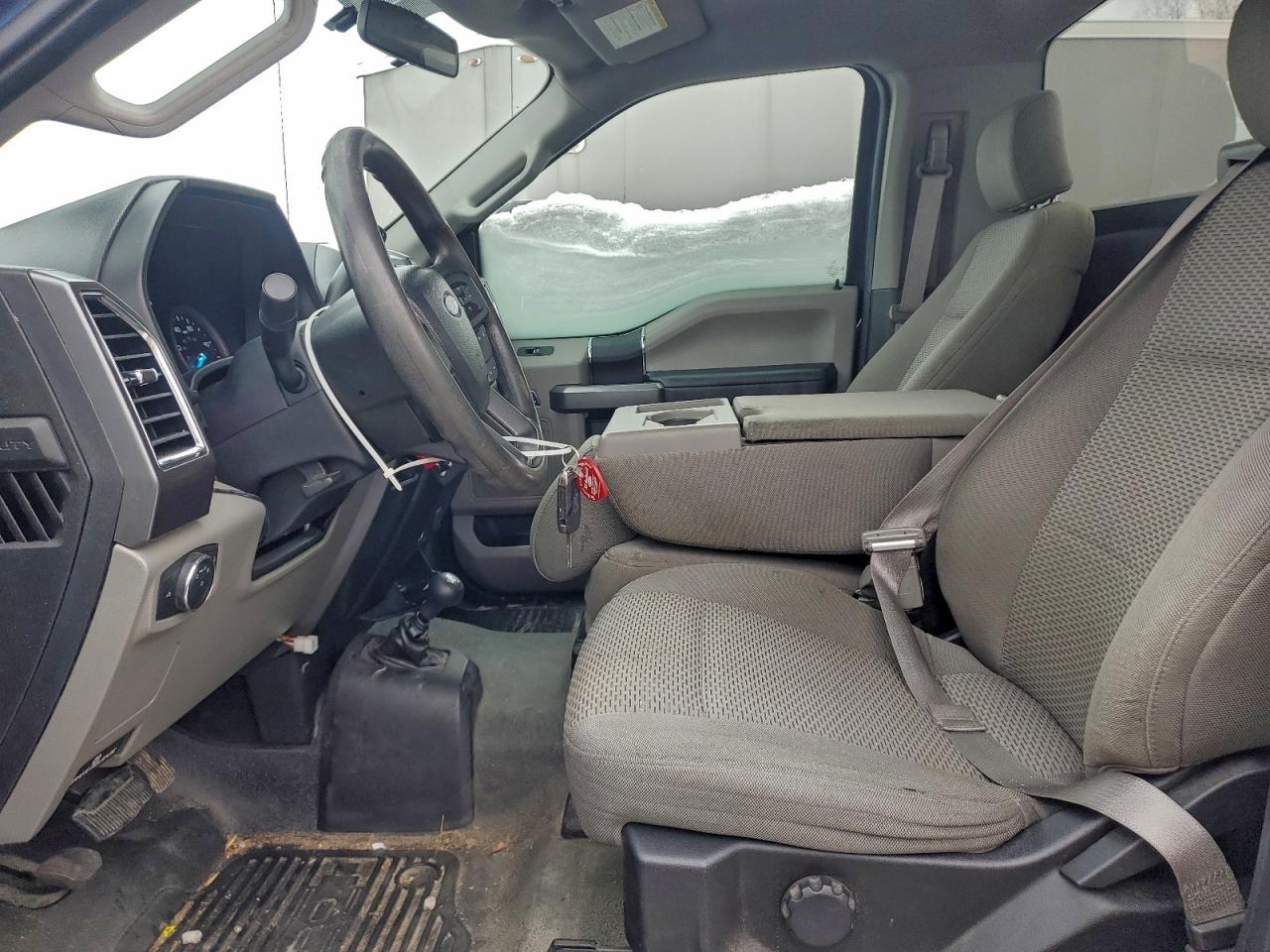 Ford F-350 Super Duty Image 9