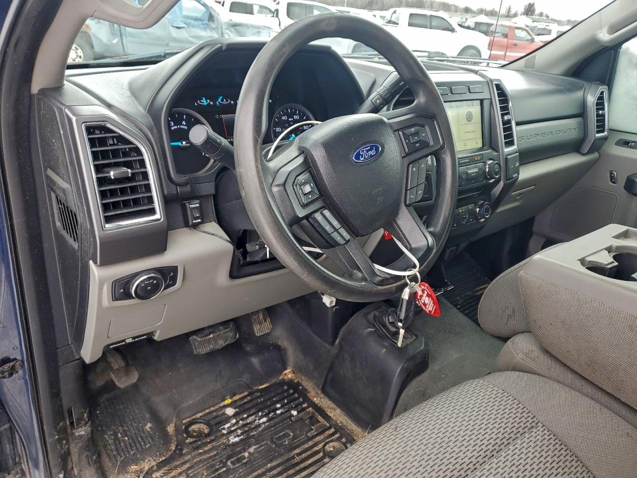 Ford F-350 Super Duty Image 3