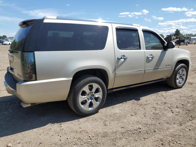 GMC Yukon Denali Image 5