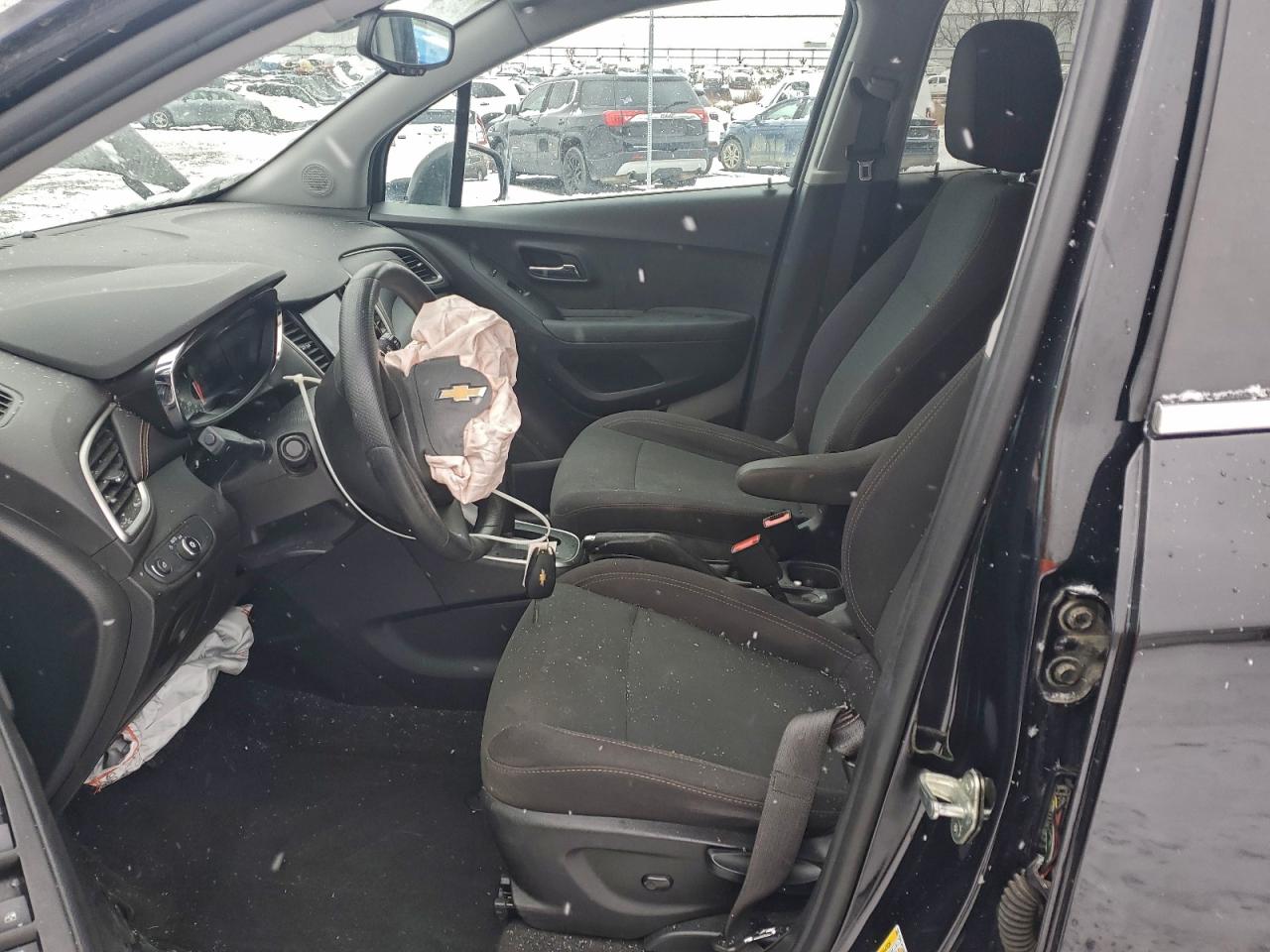 Chevrolet Trax Ls Image 11