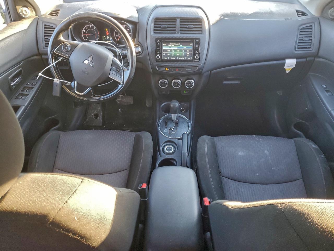 Mitsubishi Outlander Es Image 13