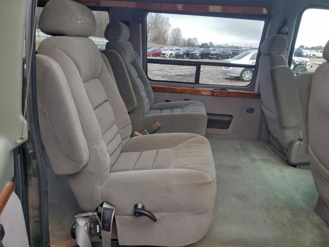 Ford Econoline E150 Van Image 7