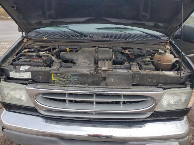 Ford Econoline E150 Van Image 12