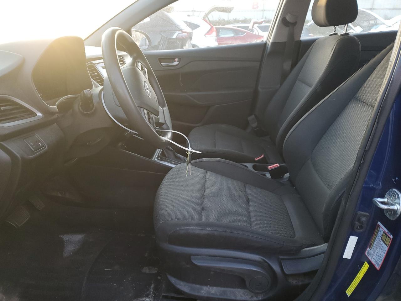 Hyundai ACCENT Se Image 12