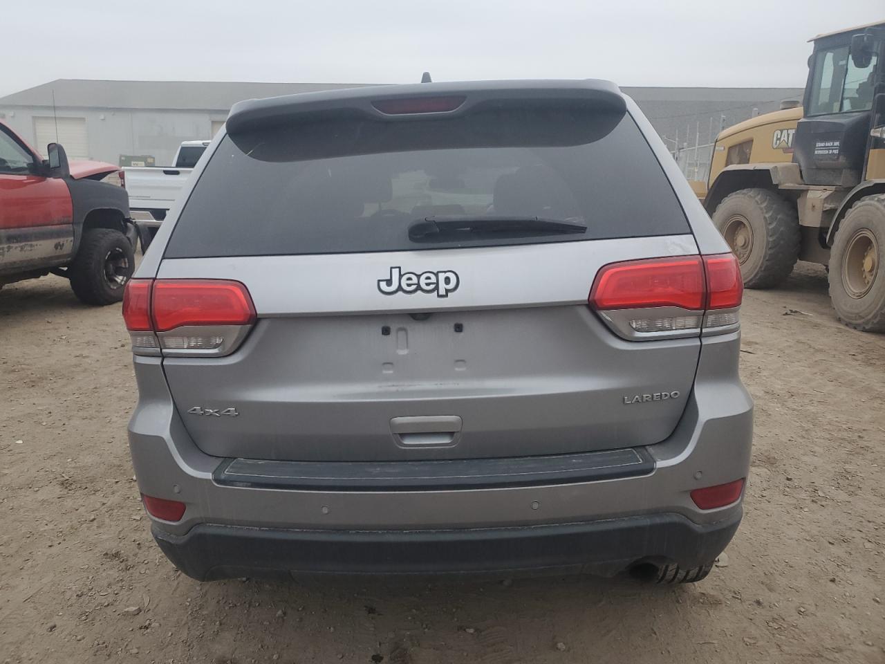 Jeep Grand Cherokee Laredo Image 8