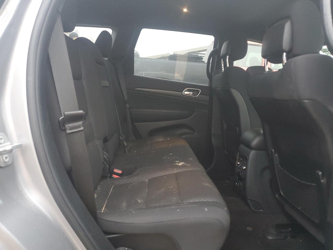 Jeep Grand Cherokee Laredo Image 9