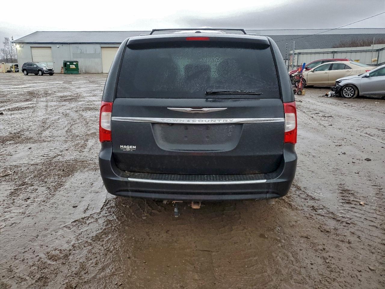 Chrysler Minivan Touring L Image 10