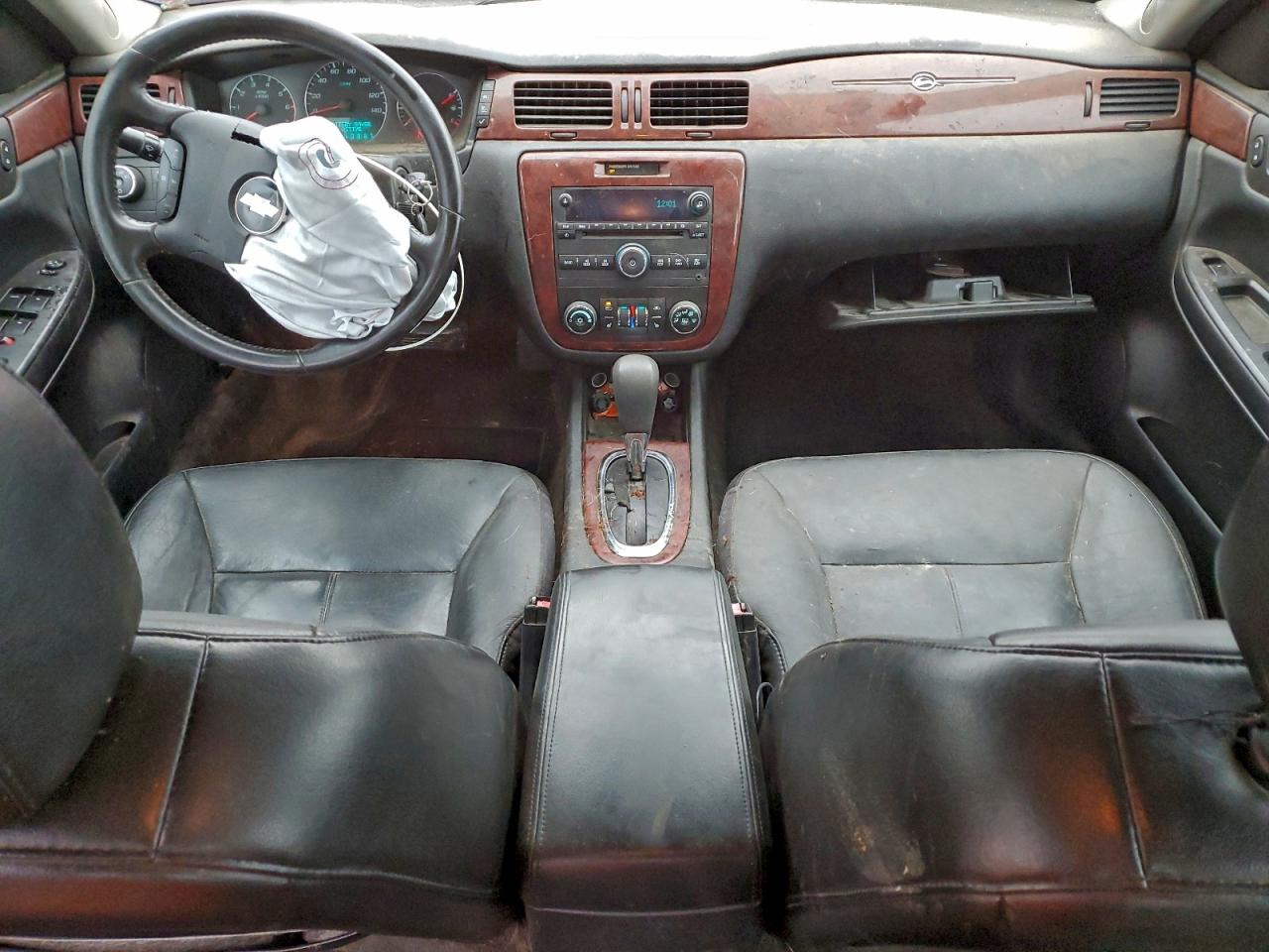 Chevrolet Impala Lt Image 12