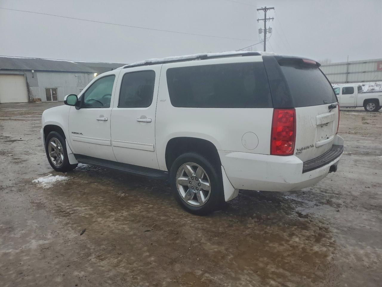 GMC Yukon K1500 Slt Image 2