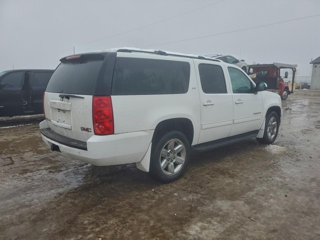 GMC Yukon K1500 Slt Image 12