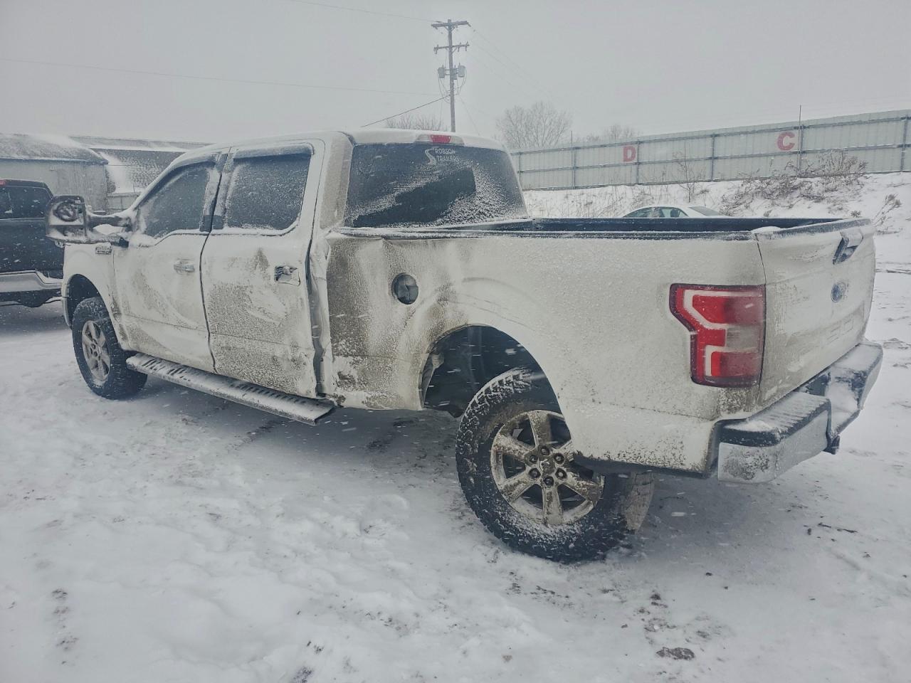 Ford F-150 Supercrew Image 4