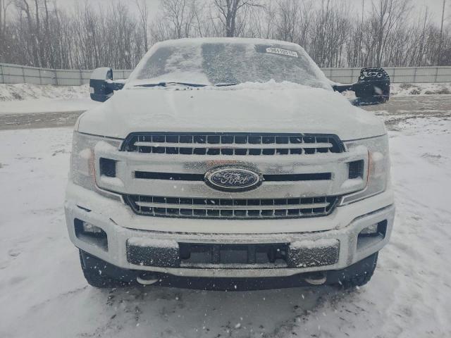 Ford F-150 Supercrew Image 9