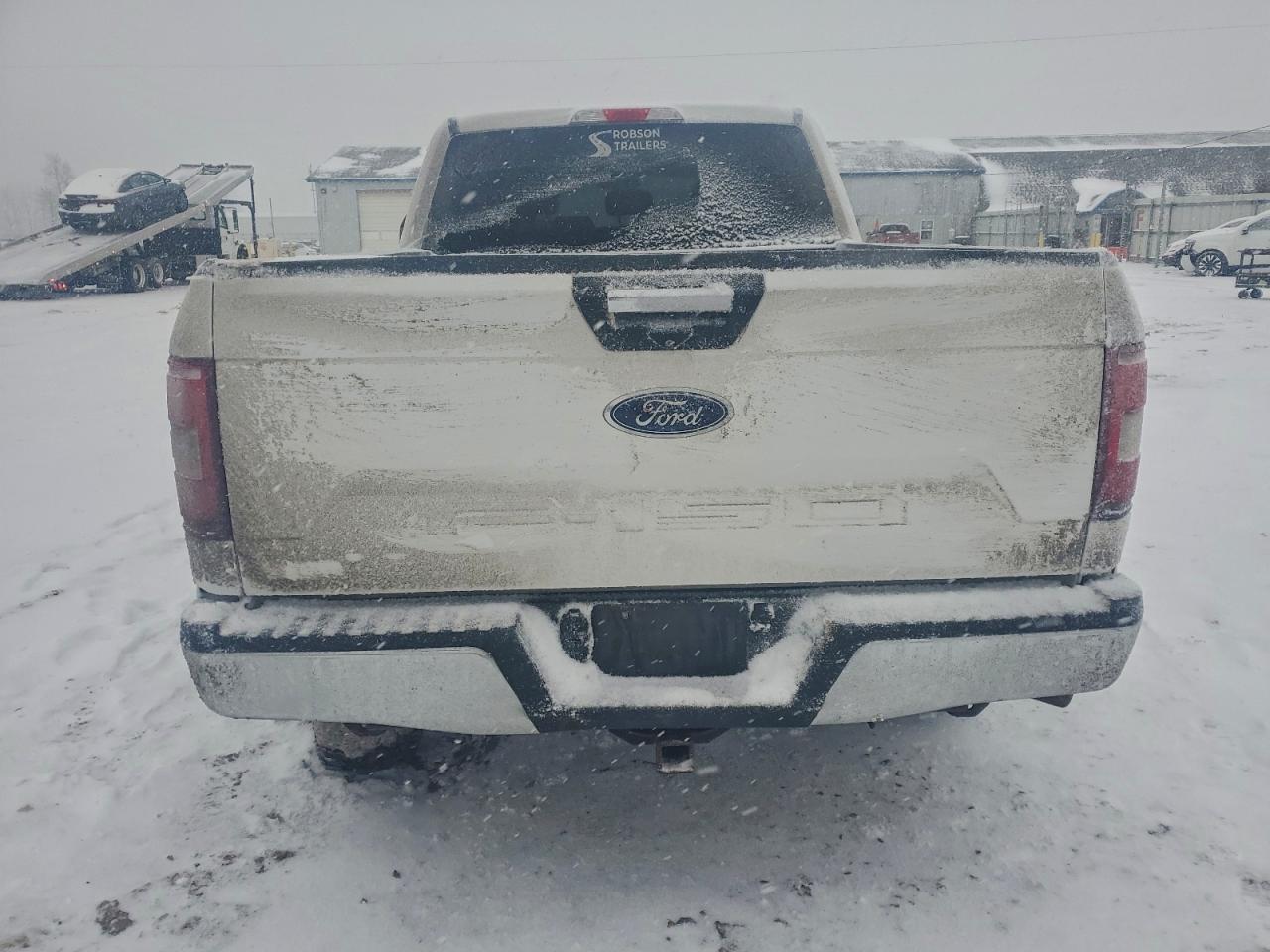 Ford F-150 Supercrew Image 8