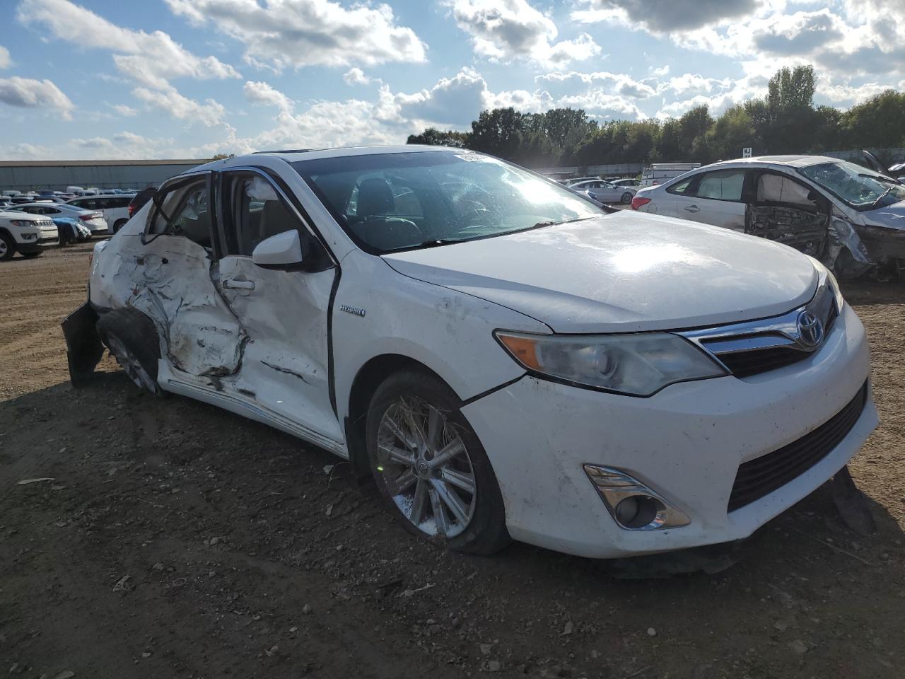 Toyota Camry Hybrid Image 5