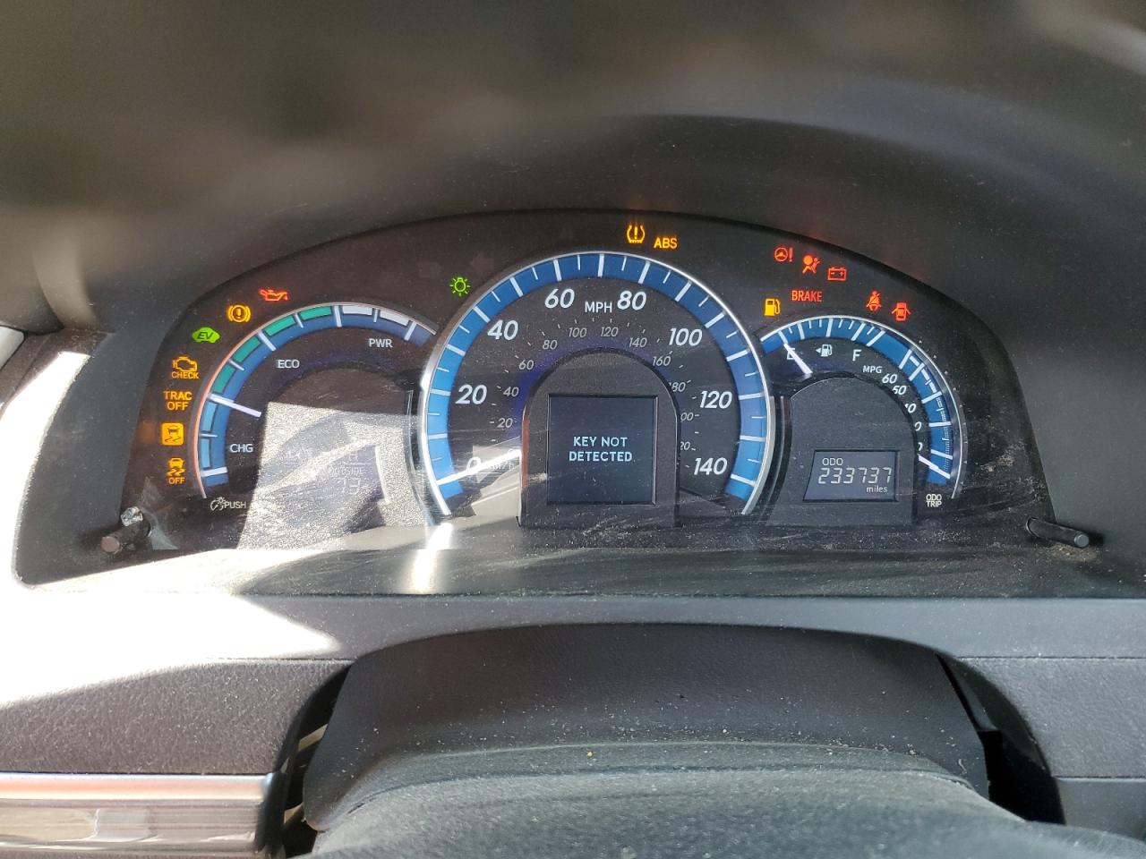 Toyota Camry Hybrid Image 11